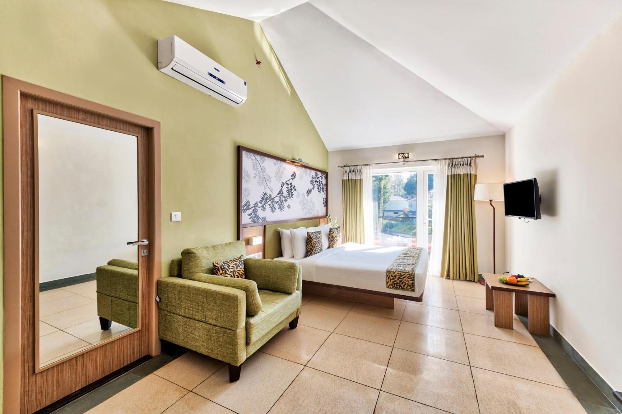 Sterling Wayanad Hotel Sultan Bathery Exterior photo