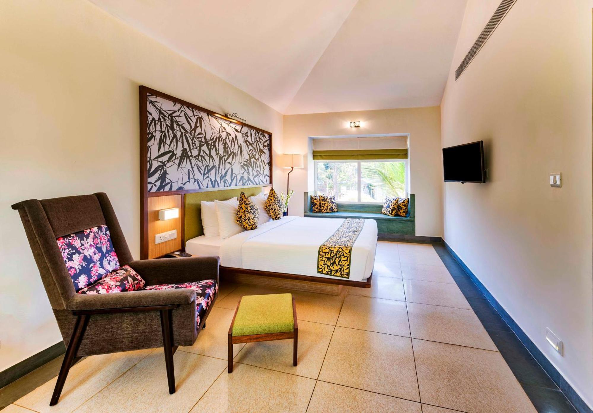 Sterling Wayanad Hotel Sultan Bathery Exterior photo