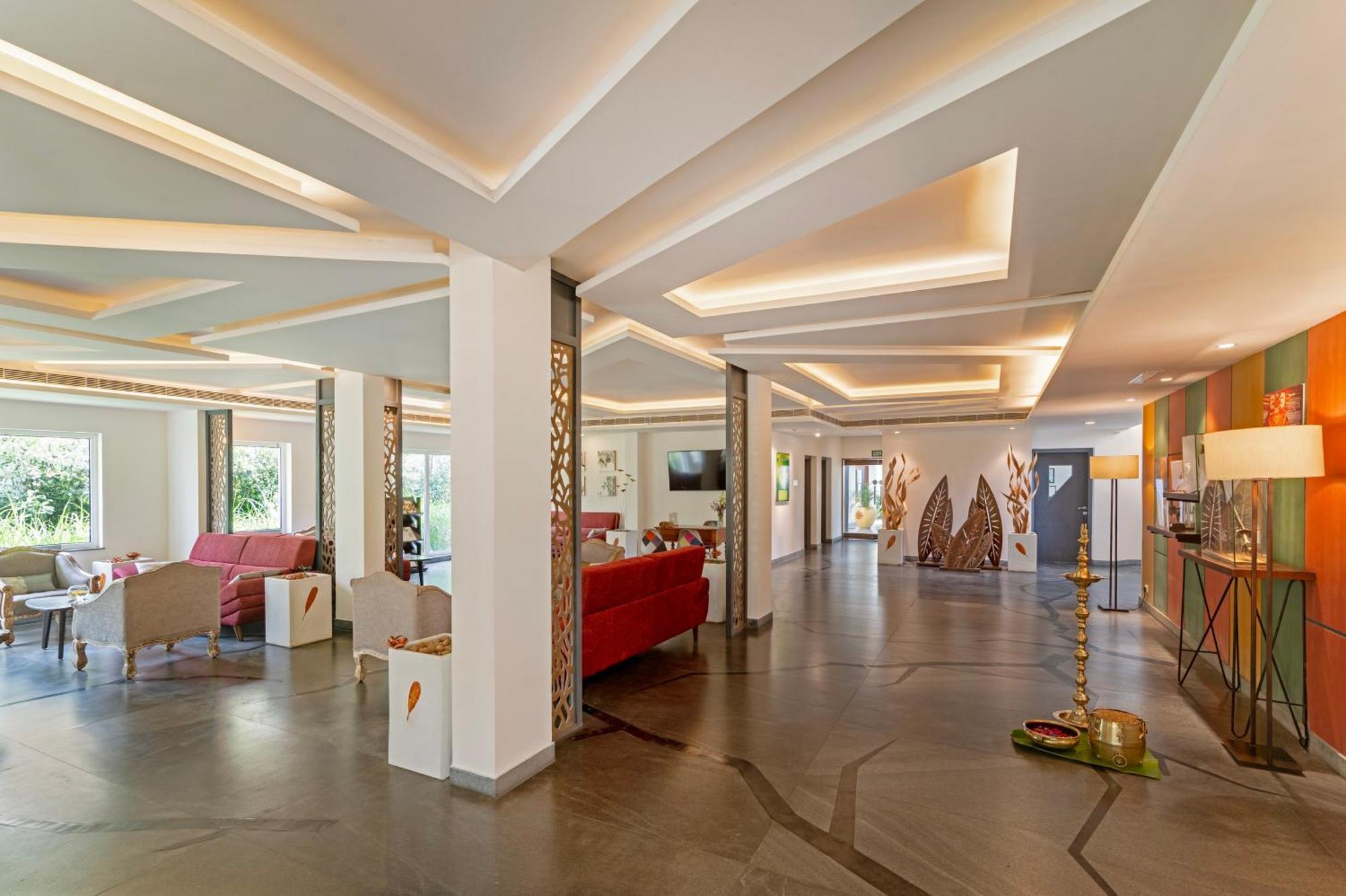 Sterling Wayanad Hotel Sultan Bathery Exterior photo