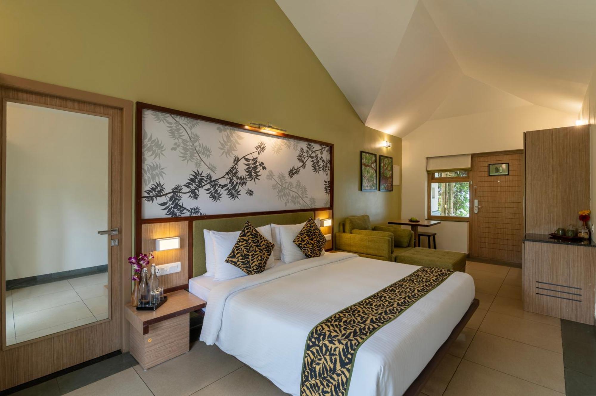 Sterling Wayanad Hotel Sultan Bathery Exterior photo
